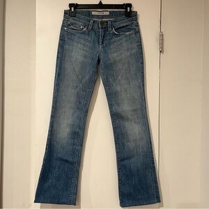 Joe's Jeans Women's Low Rise Bootcut / Flare Leg in Classic Blue